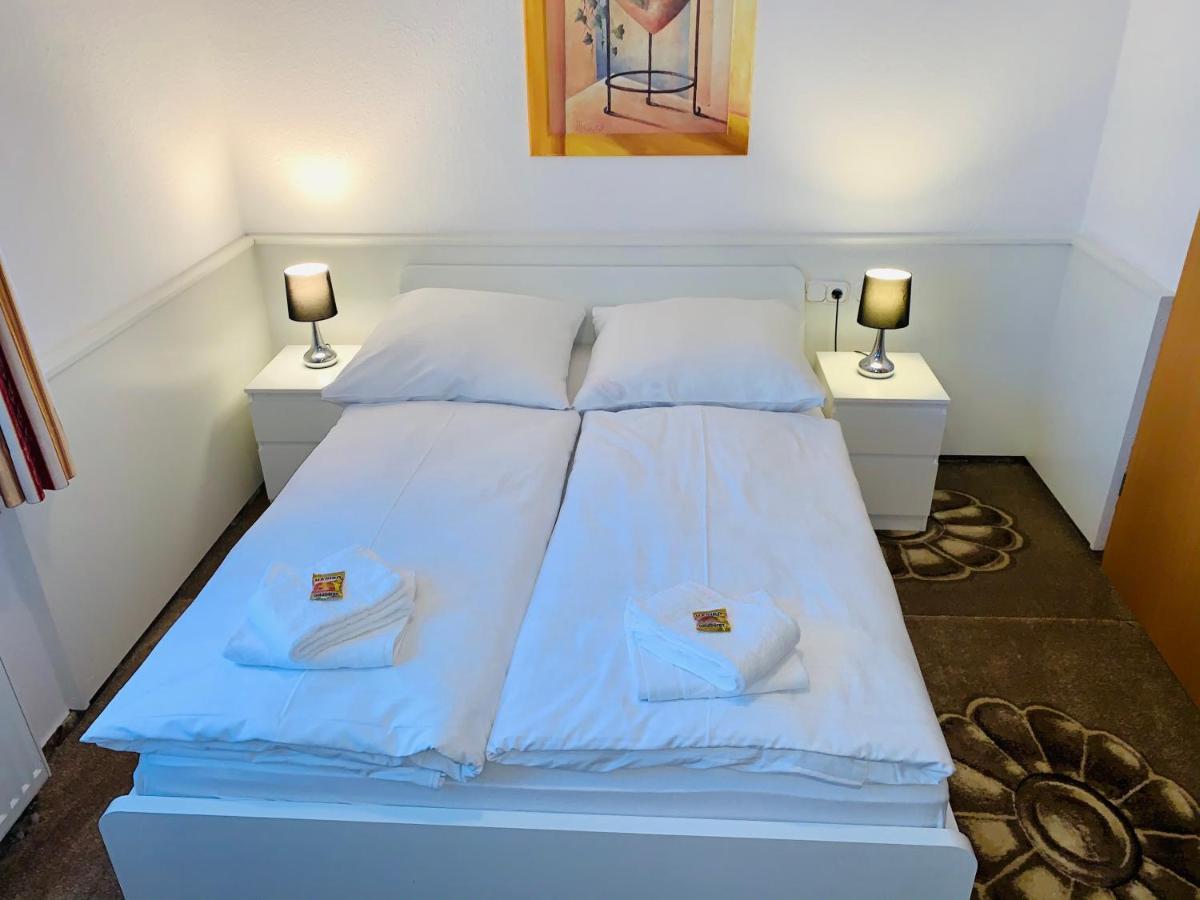 Dua Hotel Wennigsen Extérieur photo