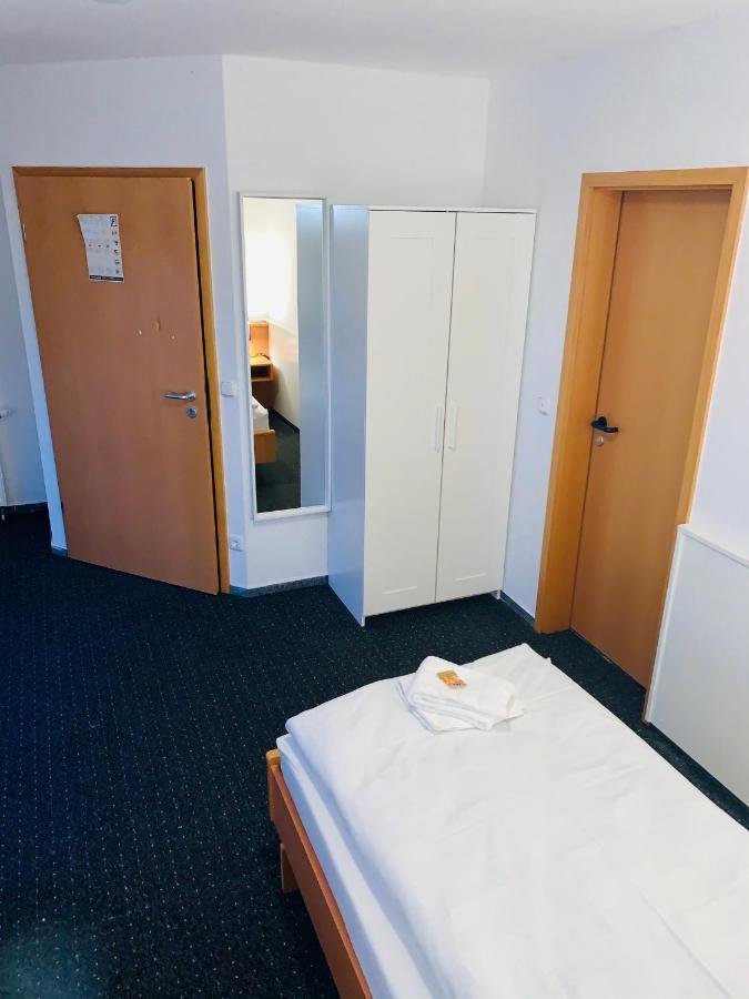 Dua Hotel Wennigsen Extérieur photo