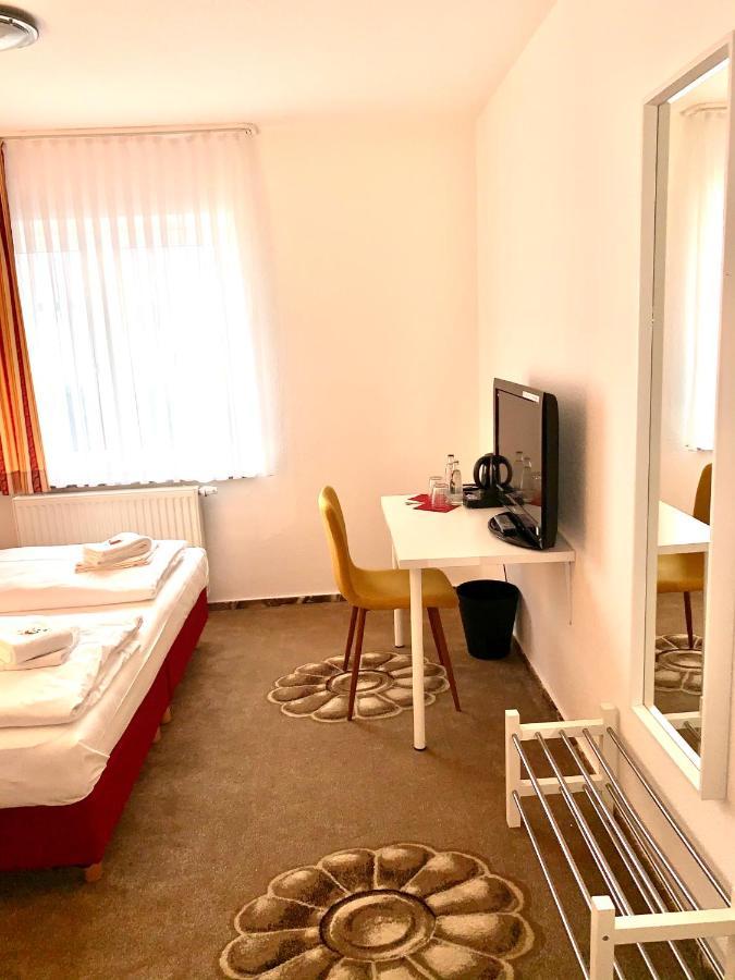 Dua Hotel Wennigsen Extérieur photo