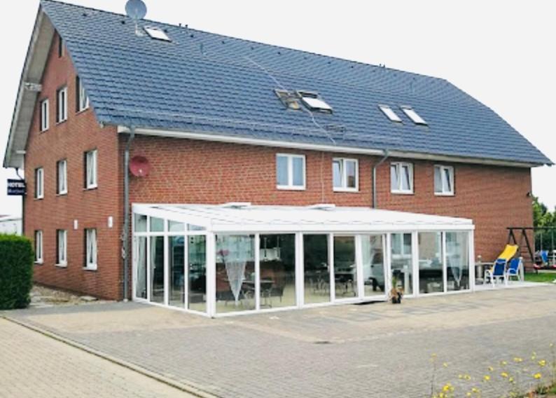 Dua Hotel Wennigsen Extérieur photo