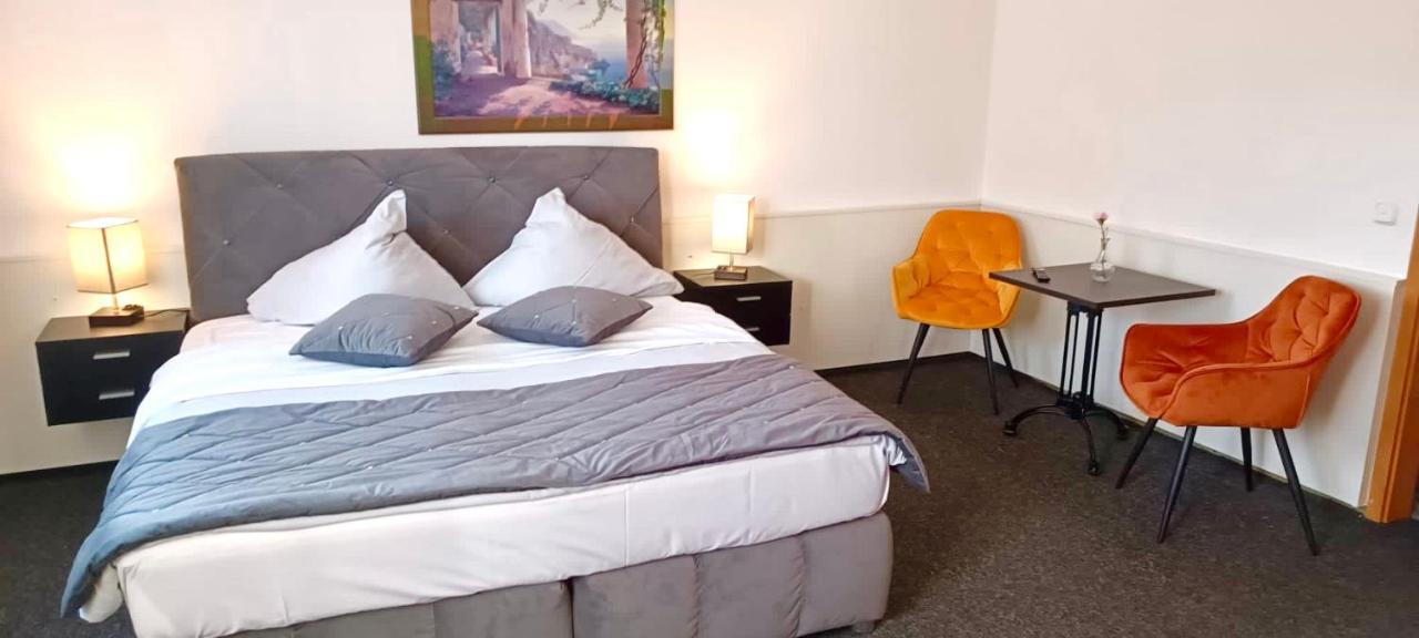 Dua Hotel Wennigsen Extérieur photo