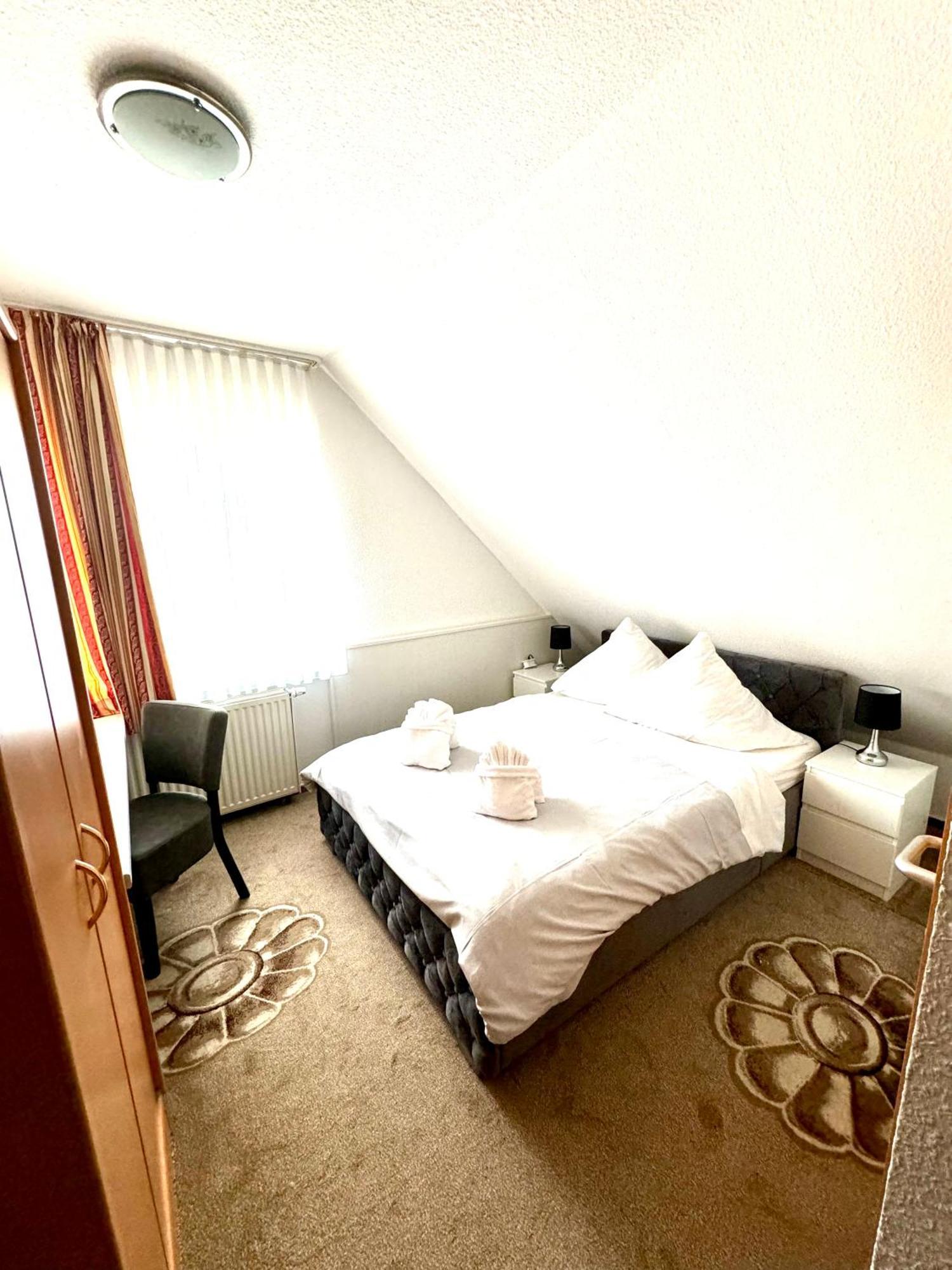 Dua Hotel Wennigsen Extérieur photo